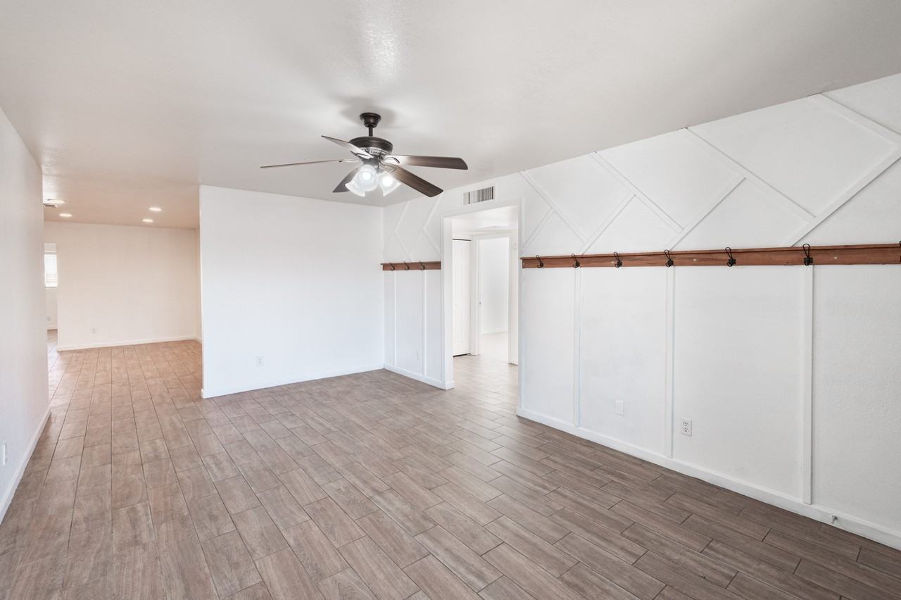 4625 E Park St - Photo 5 of 20