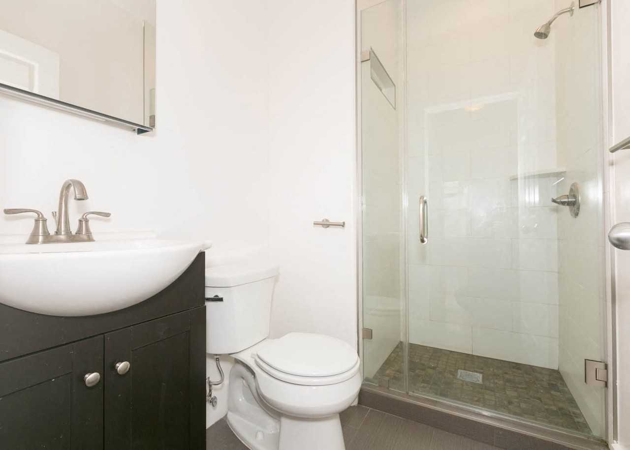 312 Baker - Photo 4 of 17