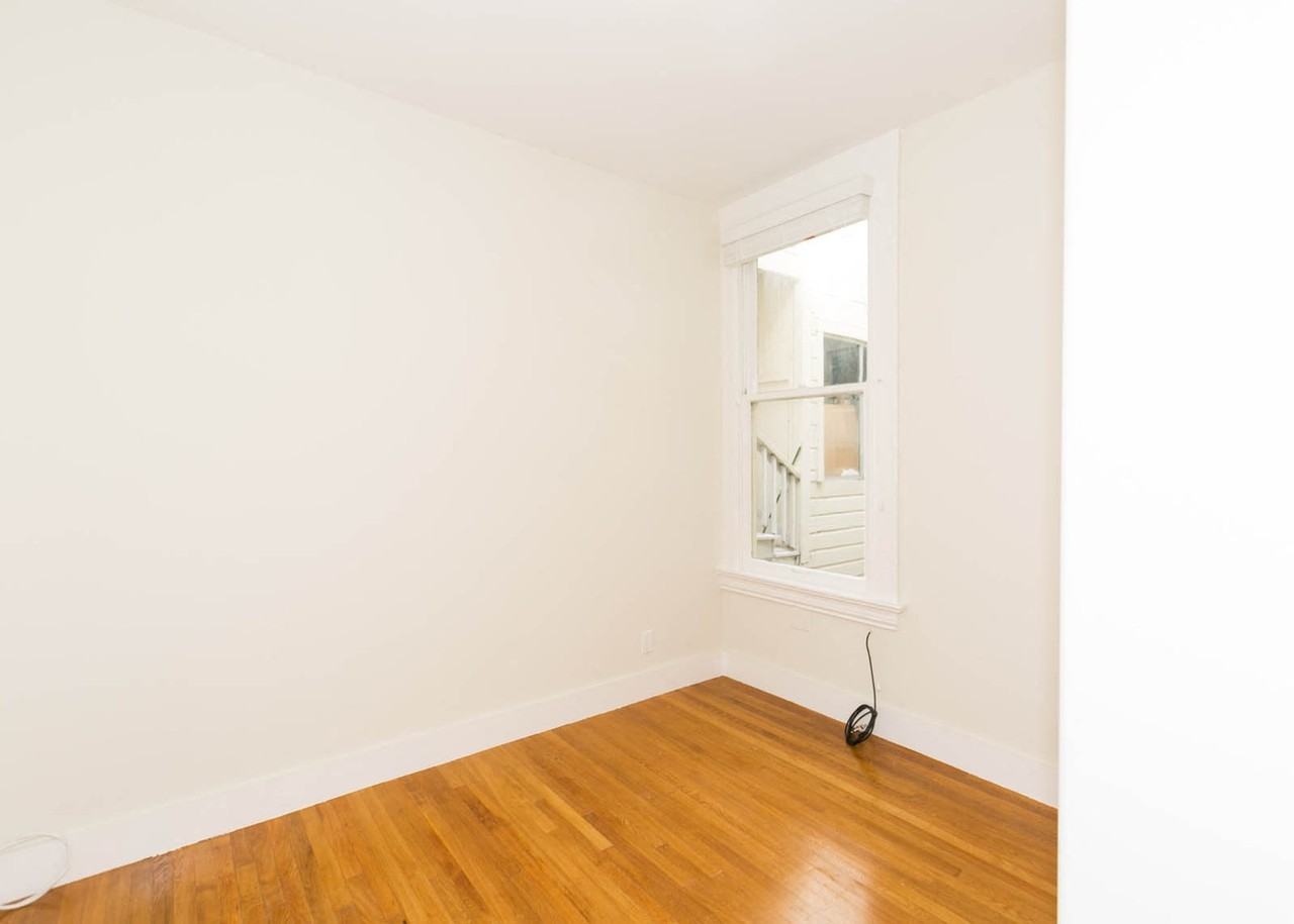 312 Baker - Photo 5 of 17