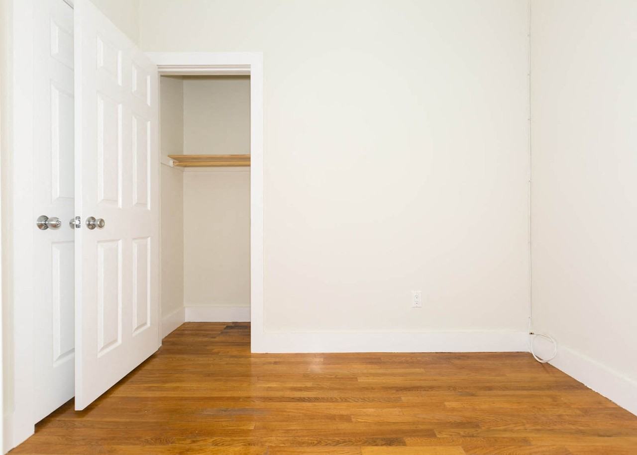 312 Baker - Photo 6 of 17