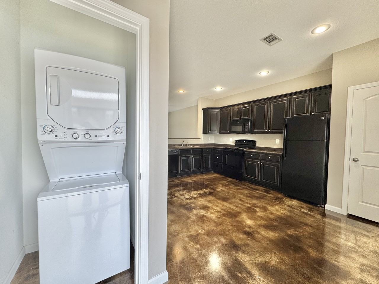 2509 Forest Home Rd #4 - Photo 3 of 16
