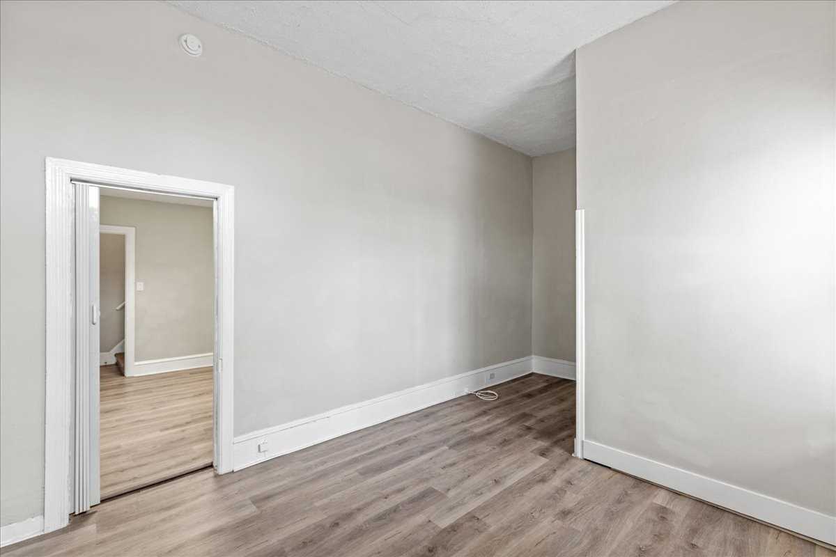 216 N King St #1 - Photo 5 of 27