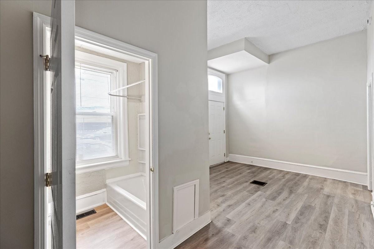 216 N King St #1 - Photo 7 of 27