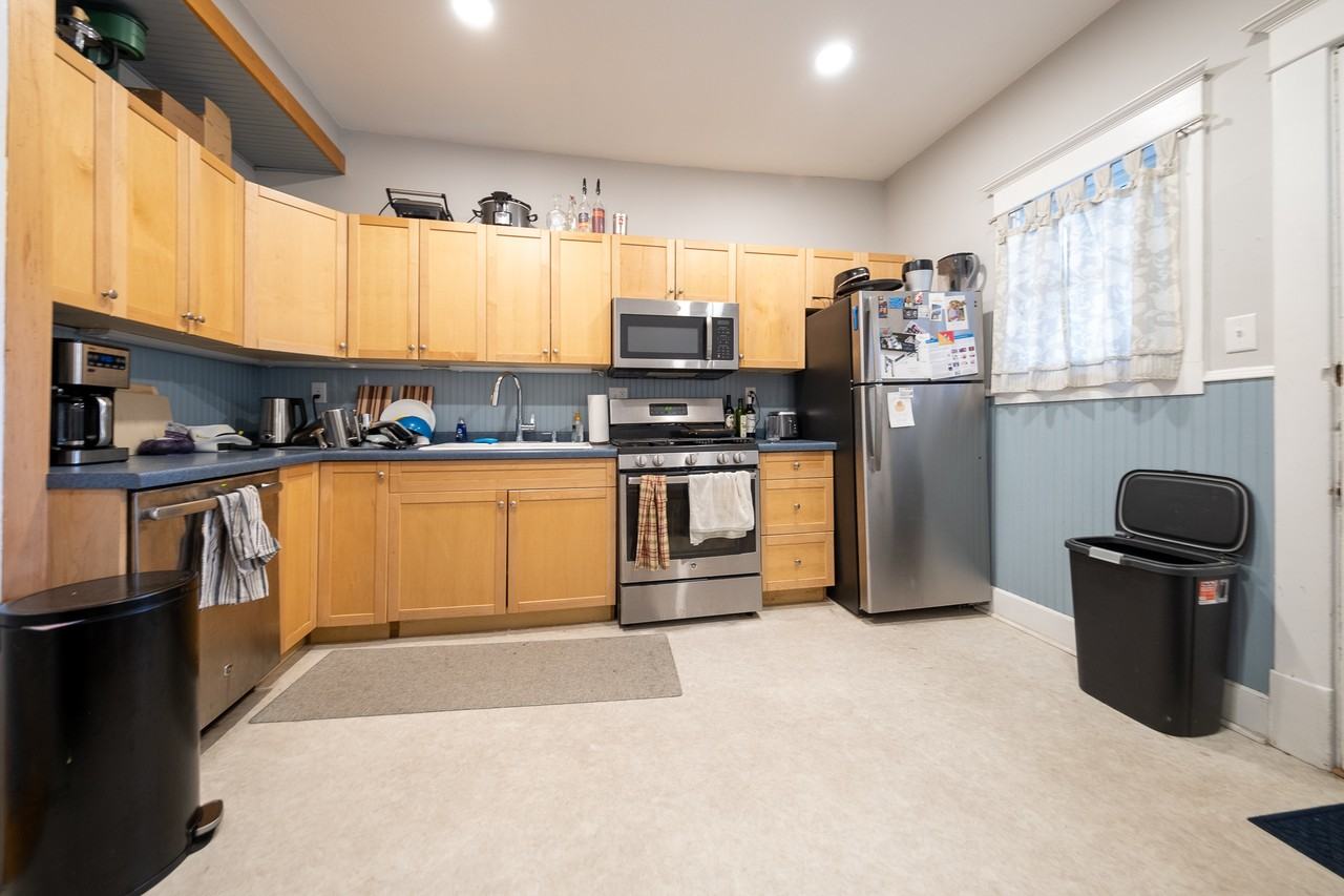 2125 Harriet Ave #2 - Photo 4 of 18