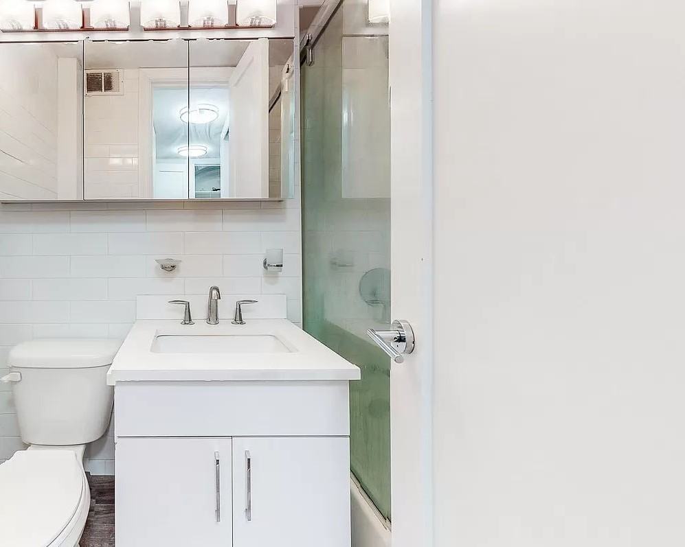 E 35th St #5H - Photo 5 of 6