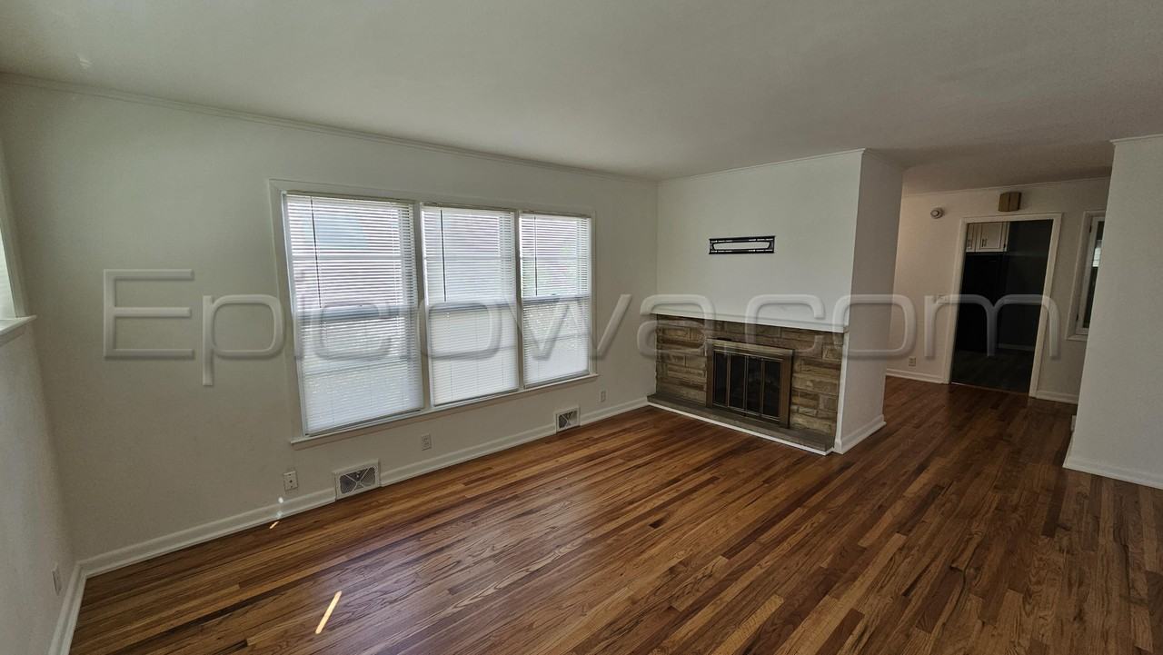 500 5th Ave #1 - Photo 3 of 26