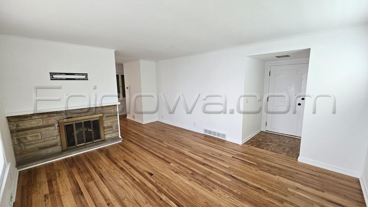 500 5th Ave #1 - Photo 4 of 26