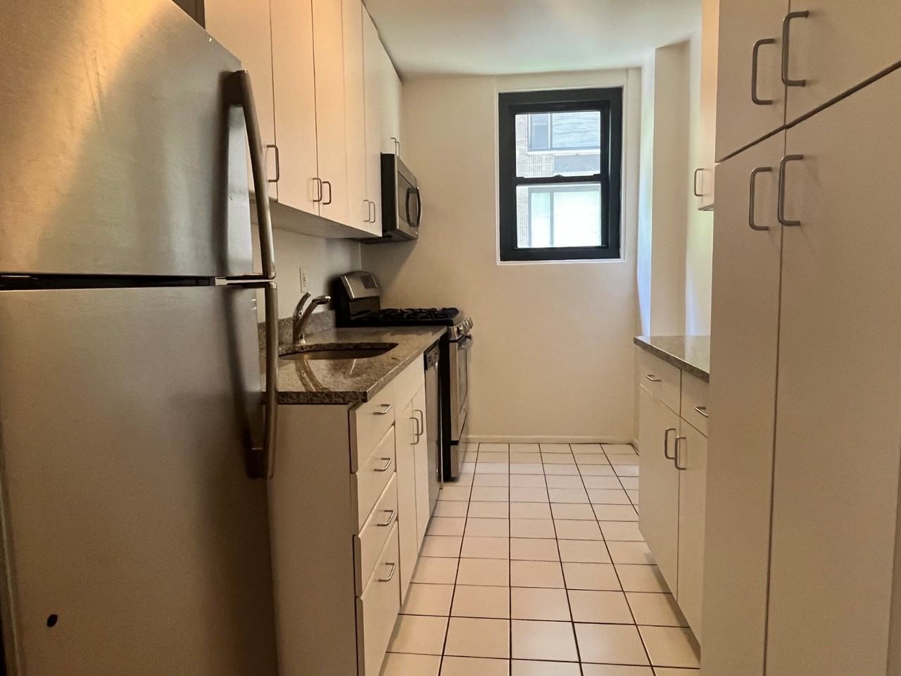 E 49th St #9G - Photo 5 of 6