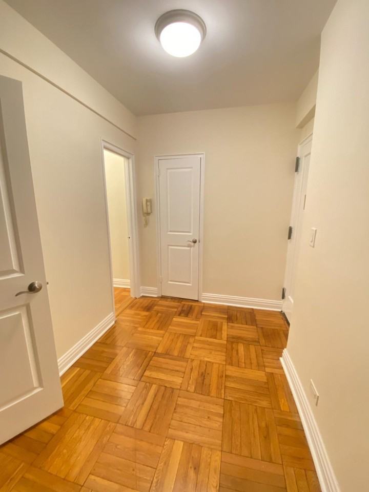 E 56th St #9D - Photo 2 of 6