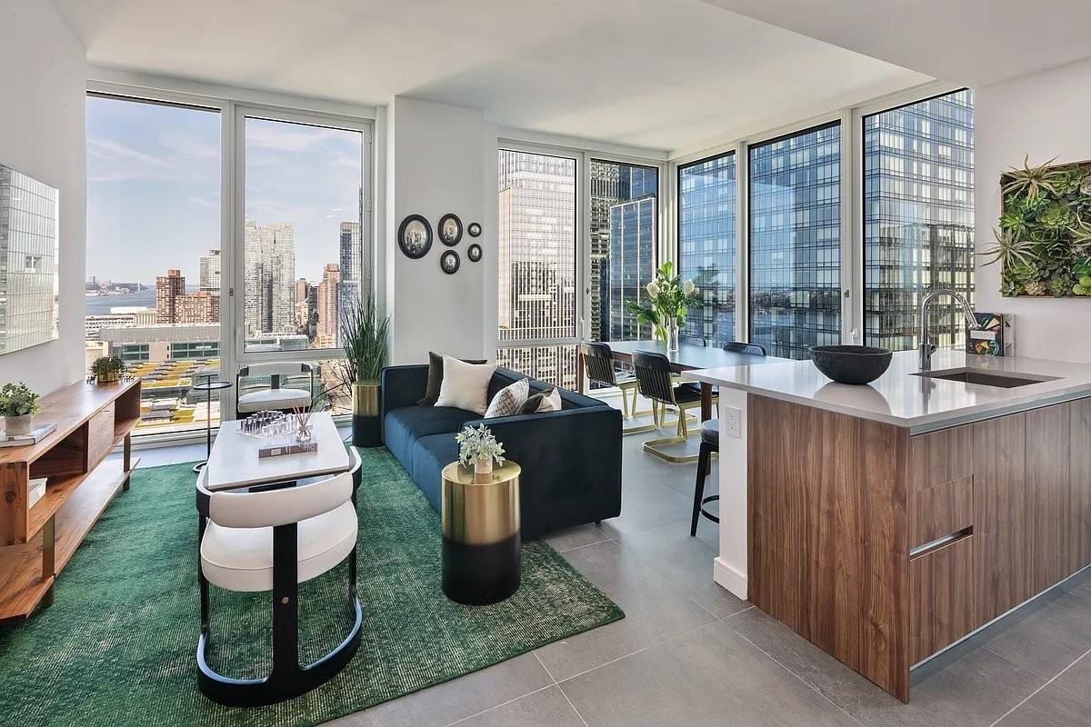 W 30th St #32G - Photo 2 of 20