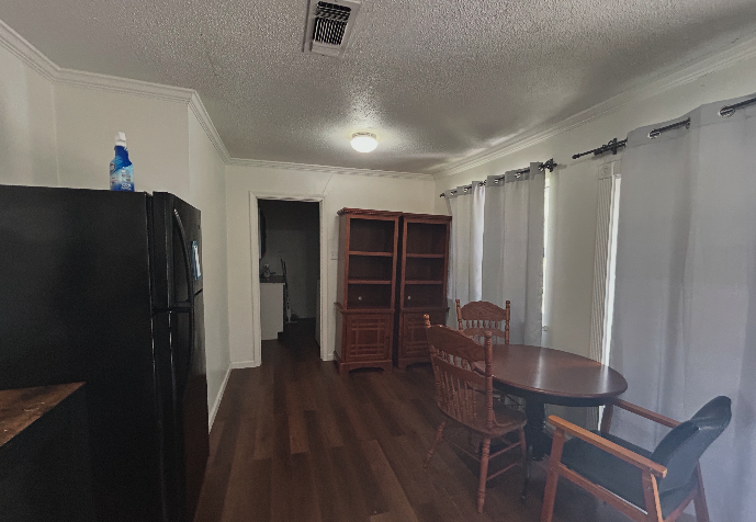 412 Juniper St #1 - Photo 7 of 10