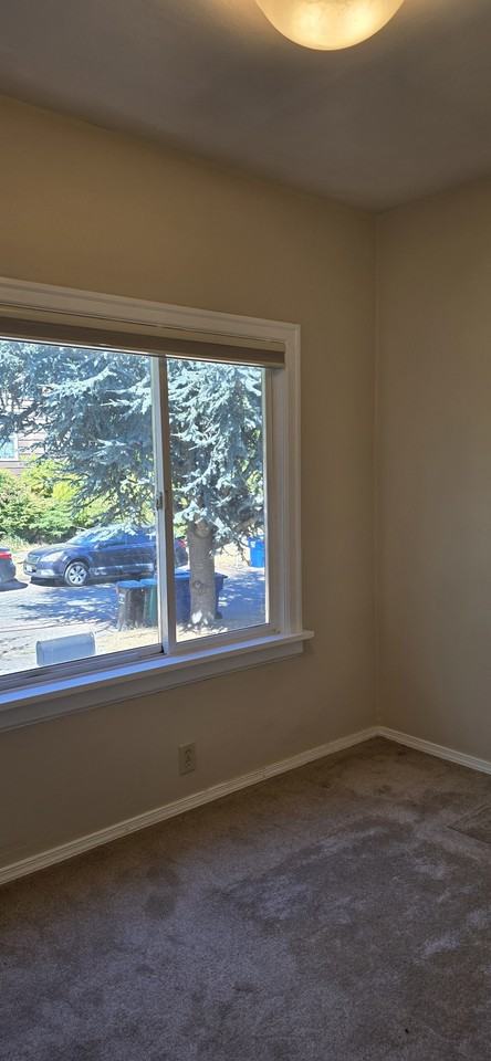 2806 18th Ave S #1 - Photo 7 of 41