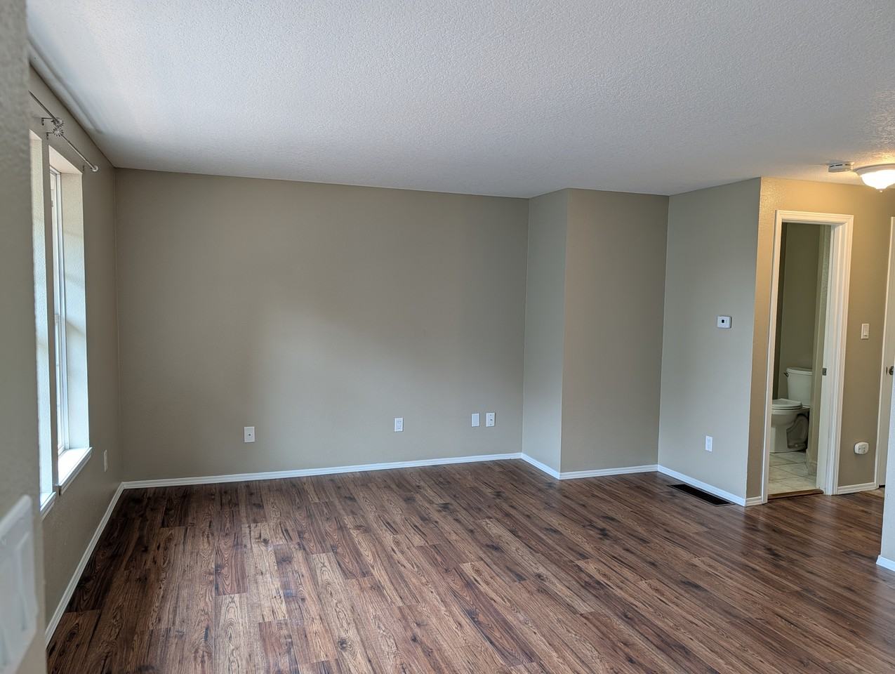194 S 12th St #1 - Photo 2 of 16