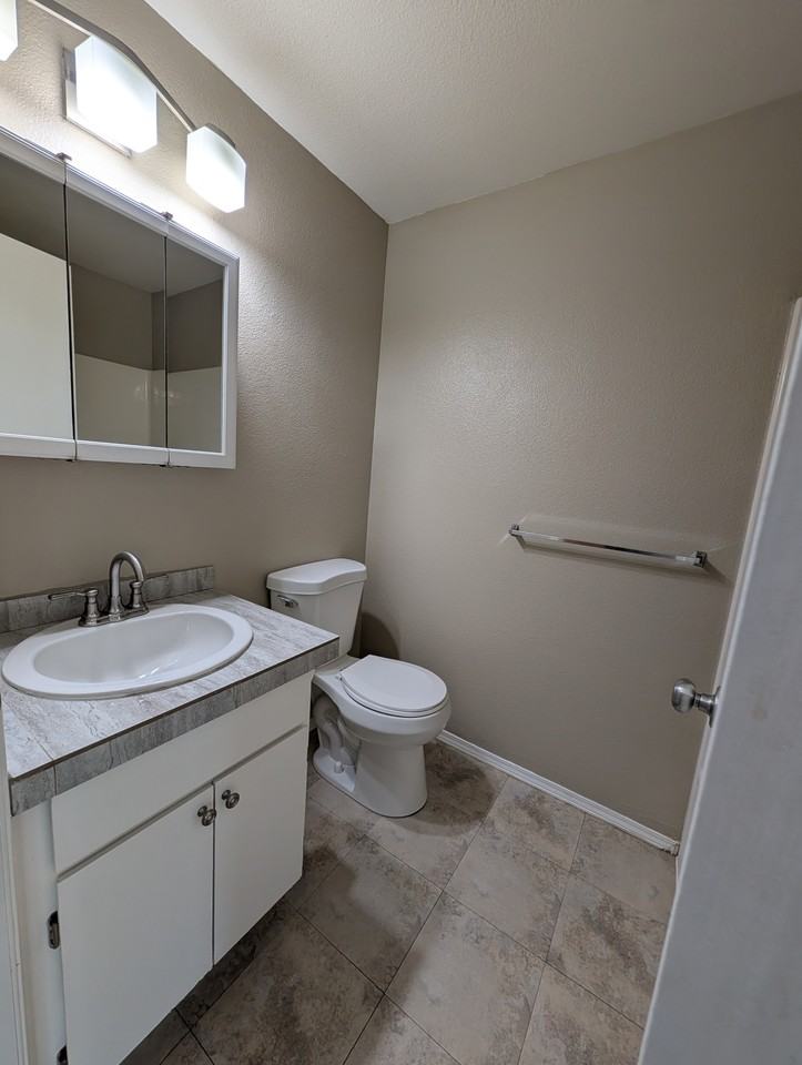 194 S 12th St #1 - Photo 7 of 16