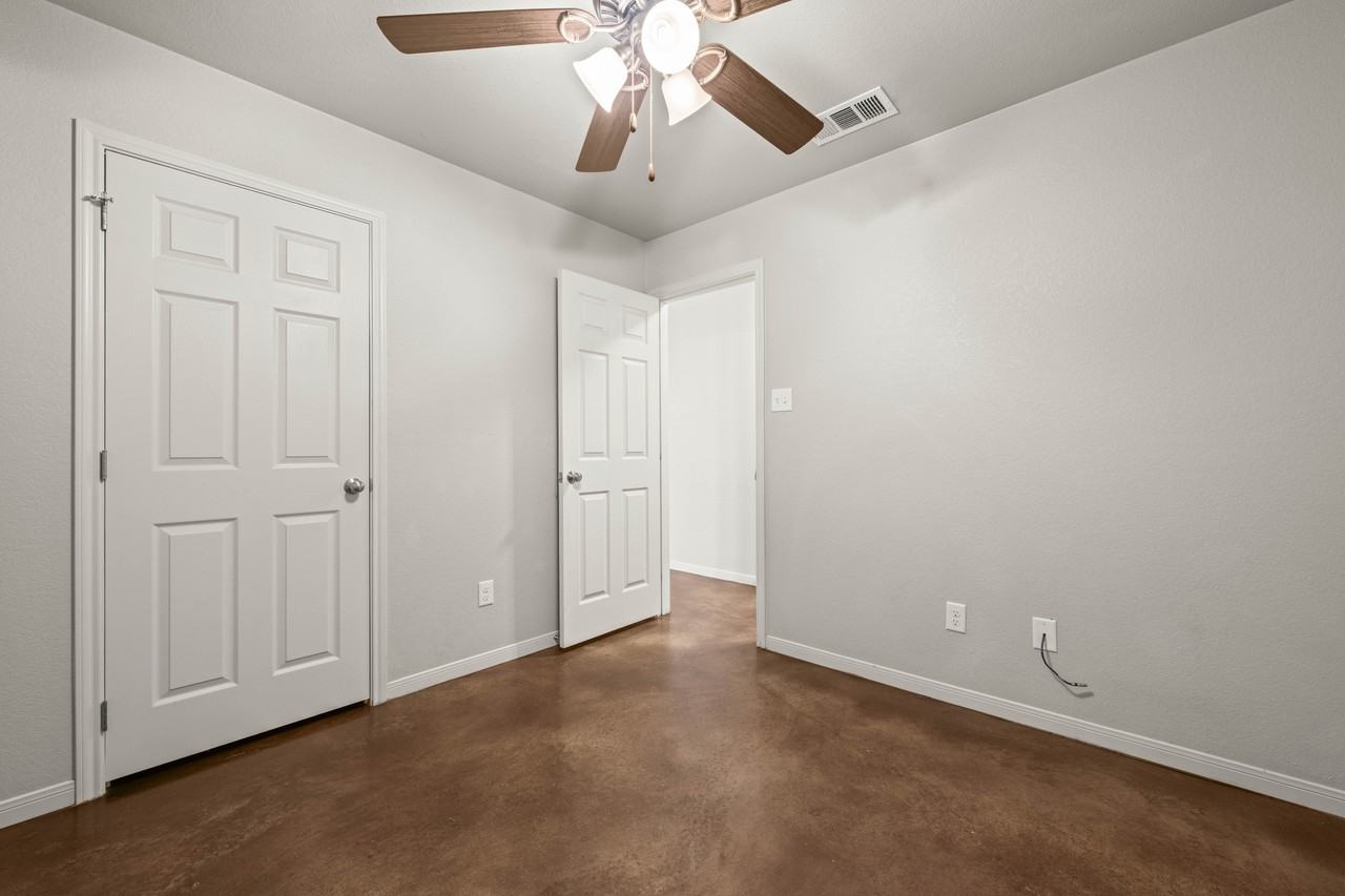 1521 Aztec Trce #A - Photo 3 of 22