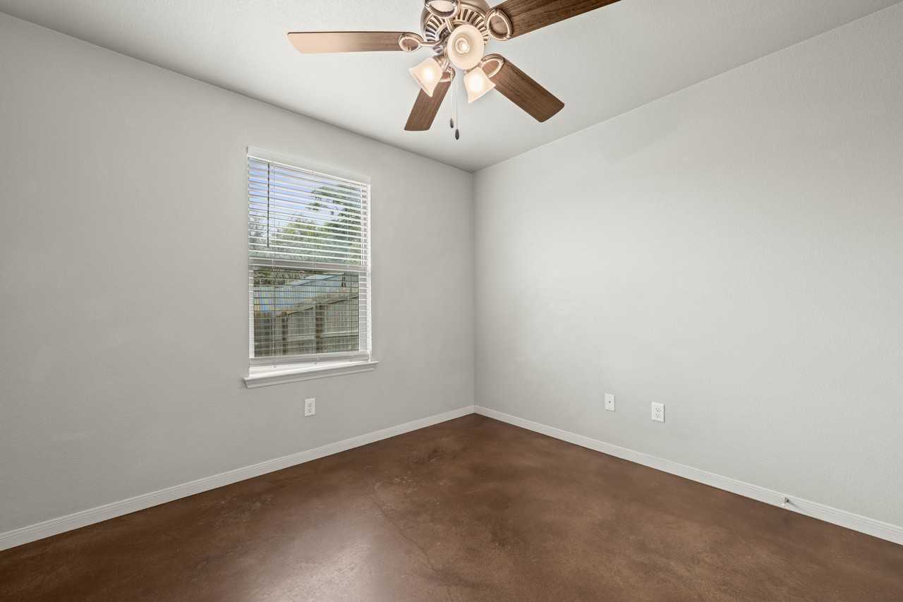 1521 Aztec Trce #A - Photo 5 of 22