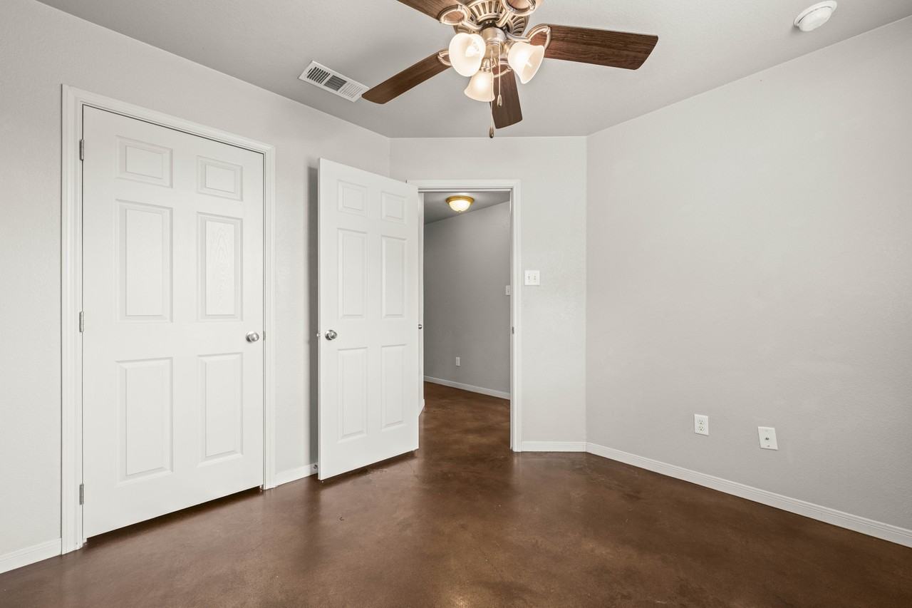 1521 Aztec Trce #A - Photo 6 of 22