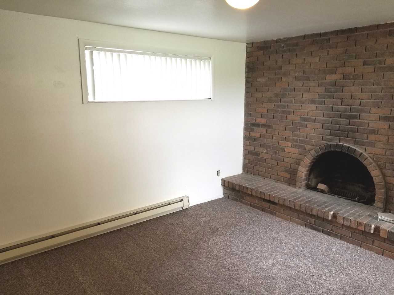 311 Cherry Hill Dr #1 - Photo 4 of 12