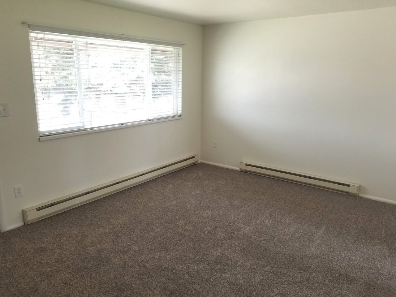 311 Cherry Hill Dr #1 - Photo 6 of 12
