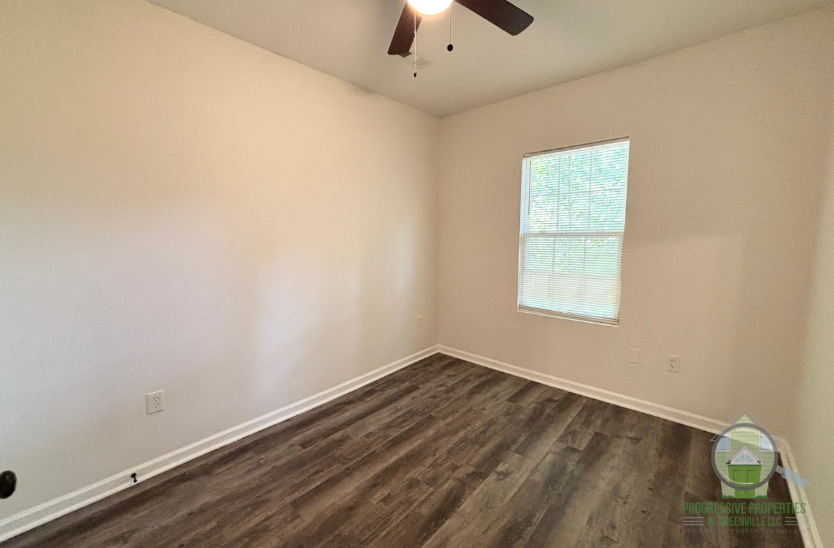 129 Harrington Ave #C - Photo 3 of 15