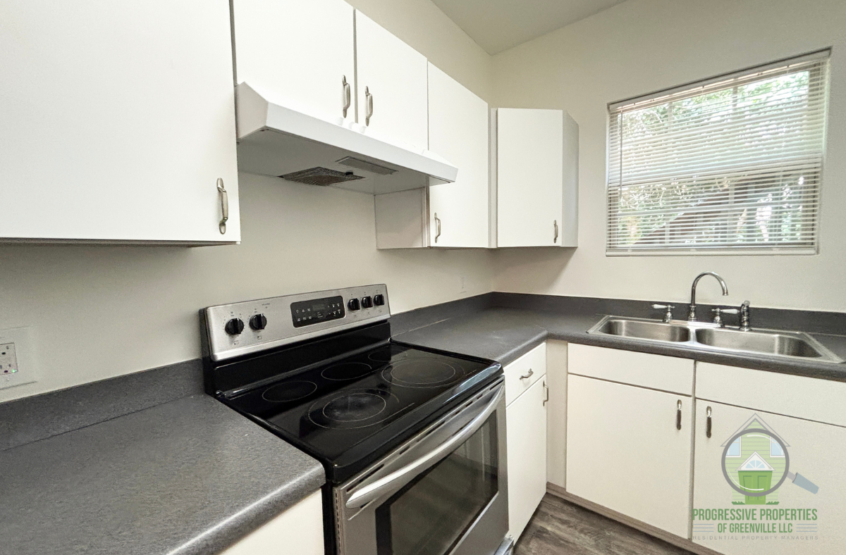 129 Harrington Ave #C - Photo 5 of 15