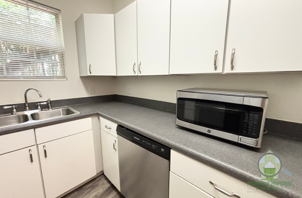 129 Harrington Ave #C - Photo 6 of 15