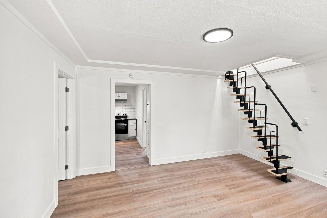 78M - Cully Court Apts. - Photo 4 of 21