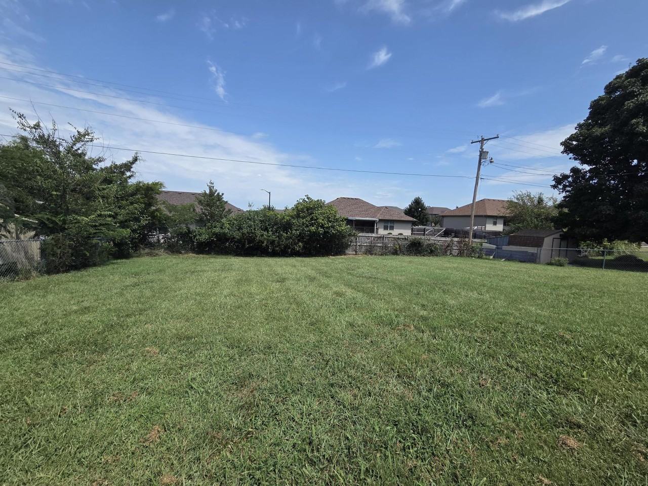 1003 E Parkview St #1 - Photo 2 of 4
