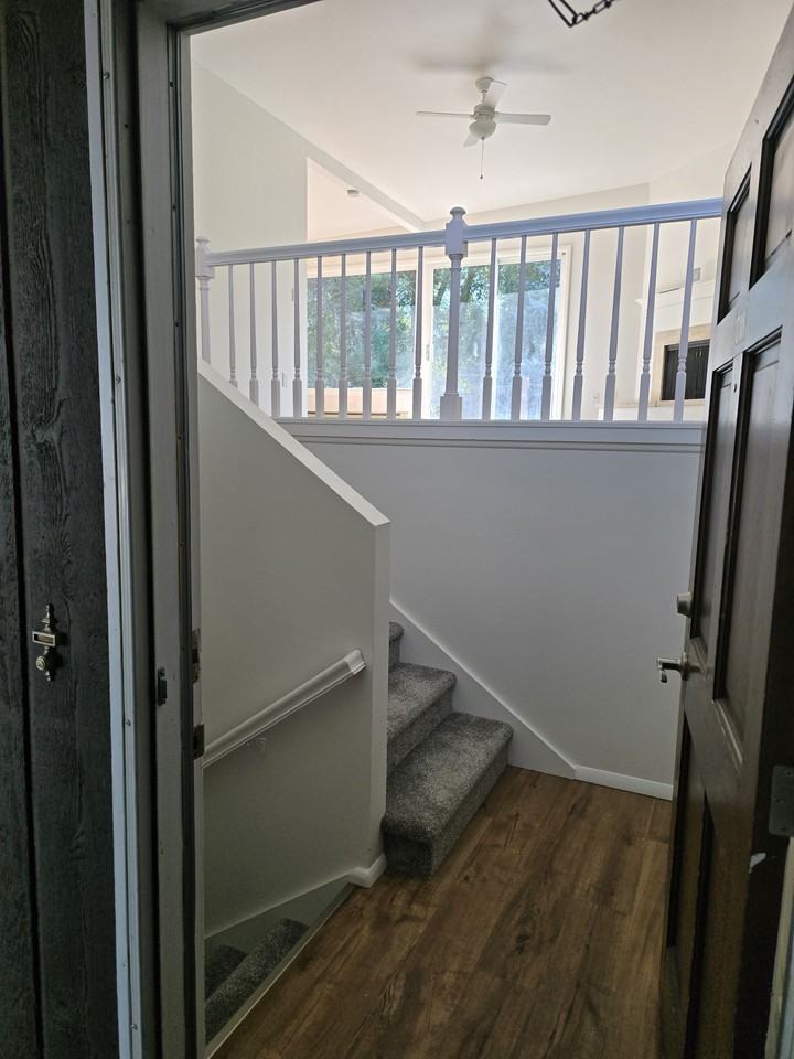 708 S 16th Ave #1 - Photo 2 of 17