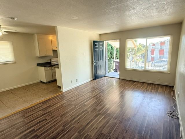 145 Catron Dr #C - Photo 3 of 9