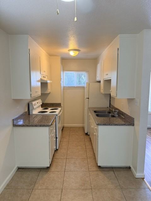 145 Catron Dr #C - Photo 5 of 9