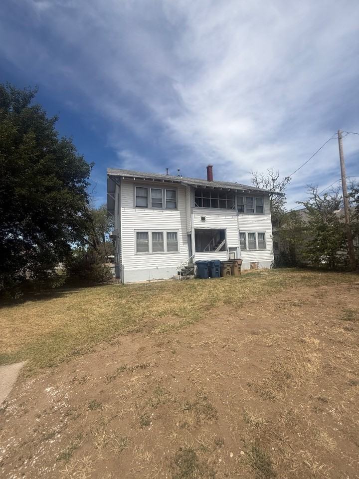 303 E 4th Ave - Photo 3 of 11