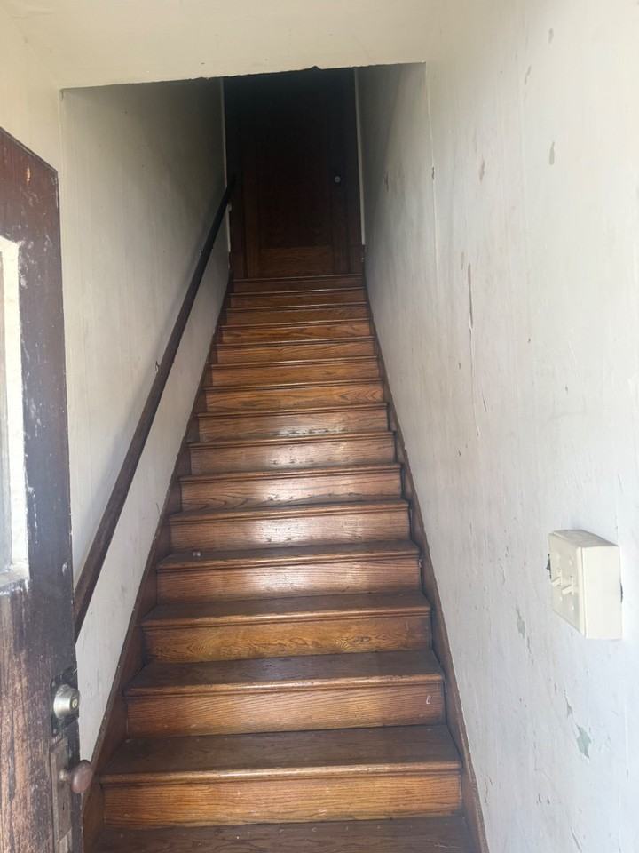 303 E 4th Ave - Photo 4 of 11