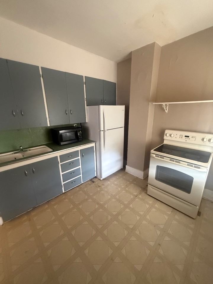 303 E 4th Ave - Photo 6 of 11