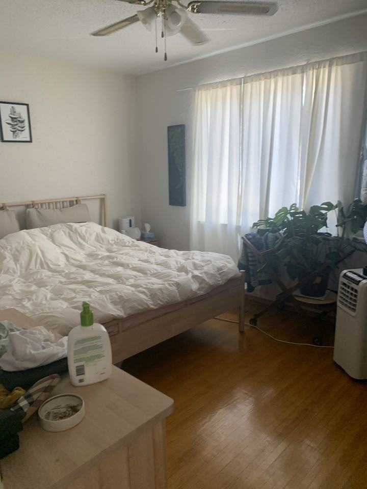 10923 124 St Nw - Photo 6 of 10