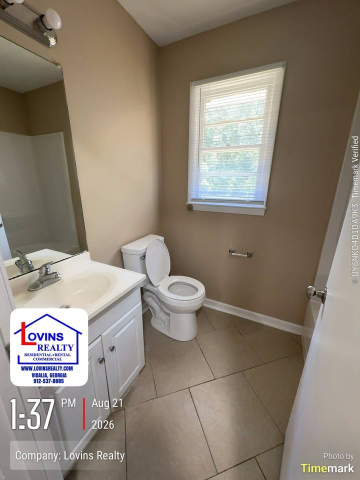 222 Arlington Dr #222 - Photo 7 of 8