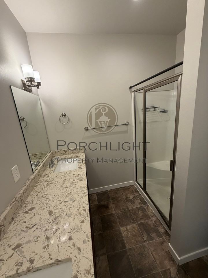 600 Pioneer CourtUnit B #1 - Photo 7 of 10