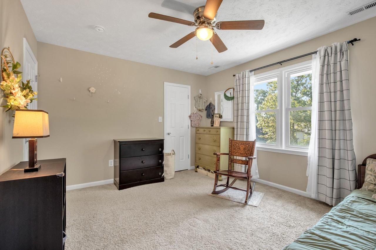 608 Georgetown Cir - Photo 7 of 11