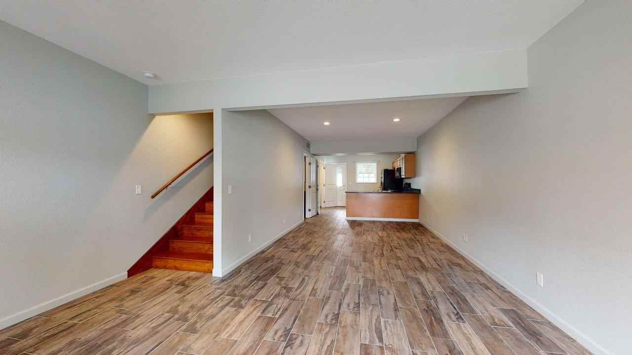 1407 Poplar St #604 - Photo 3 of 11
