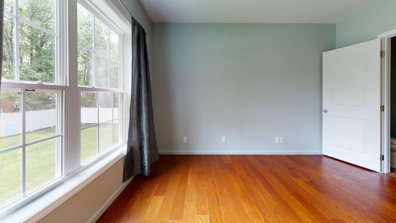 1407 Poplar St #604 - Photo 5 of 11