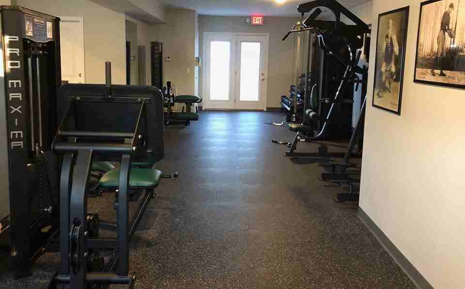1407 Poplar St #604 - Photo 6 of 11