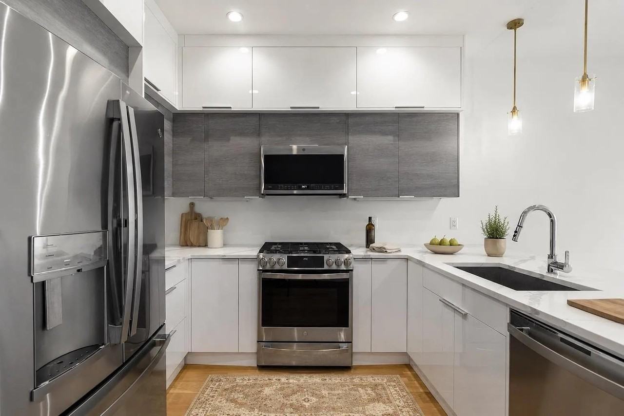 6025 Blvd East - Photo 4 of 11