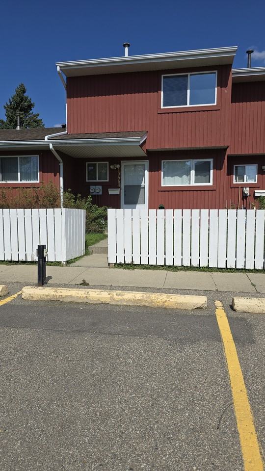 10664 Beaumaris Road Northwest - Photo 2 of 11