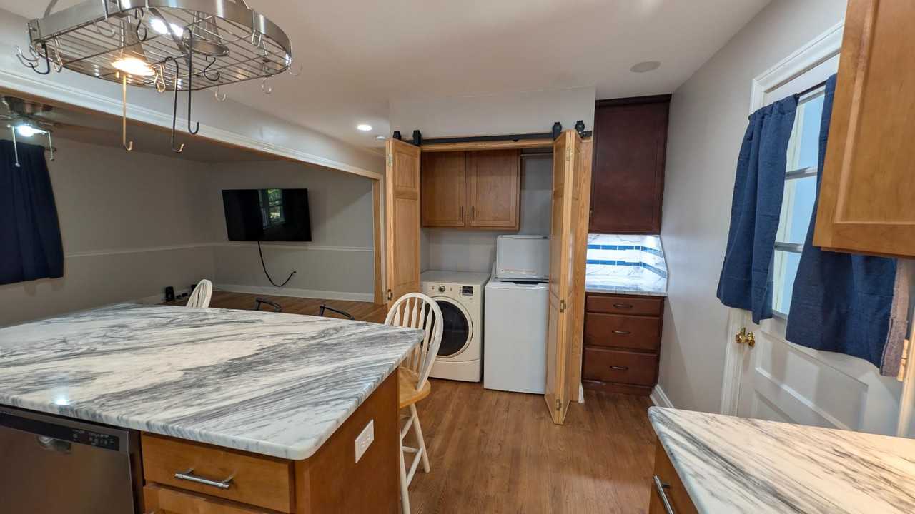 8 Tiffany Dr - Photo 3 of 20