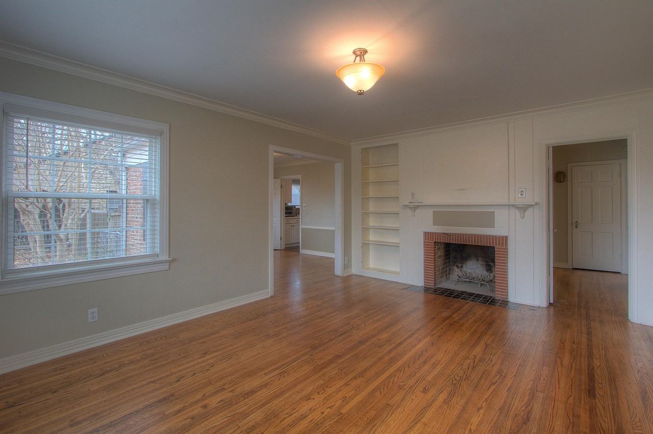 1133 S Oswego Ave #1 - Photo 4 of 19