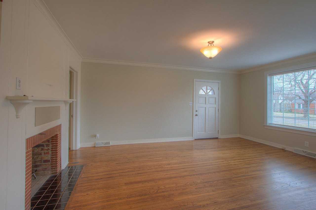 1133 S Oswego Ave #1 - Photo 7 of 19