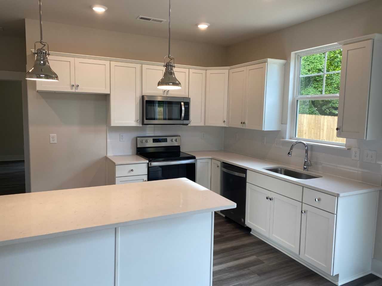 1009 Justice Ave #1 - Photo 6 of 24