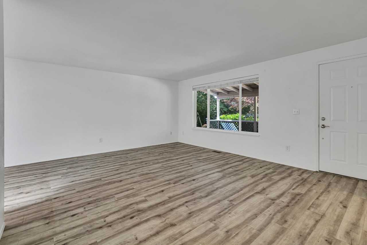 7401 56th Avenue Ct Nw - Photo 6 of 11