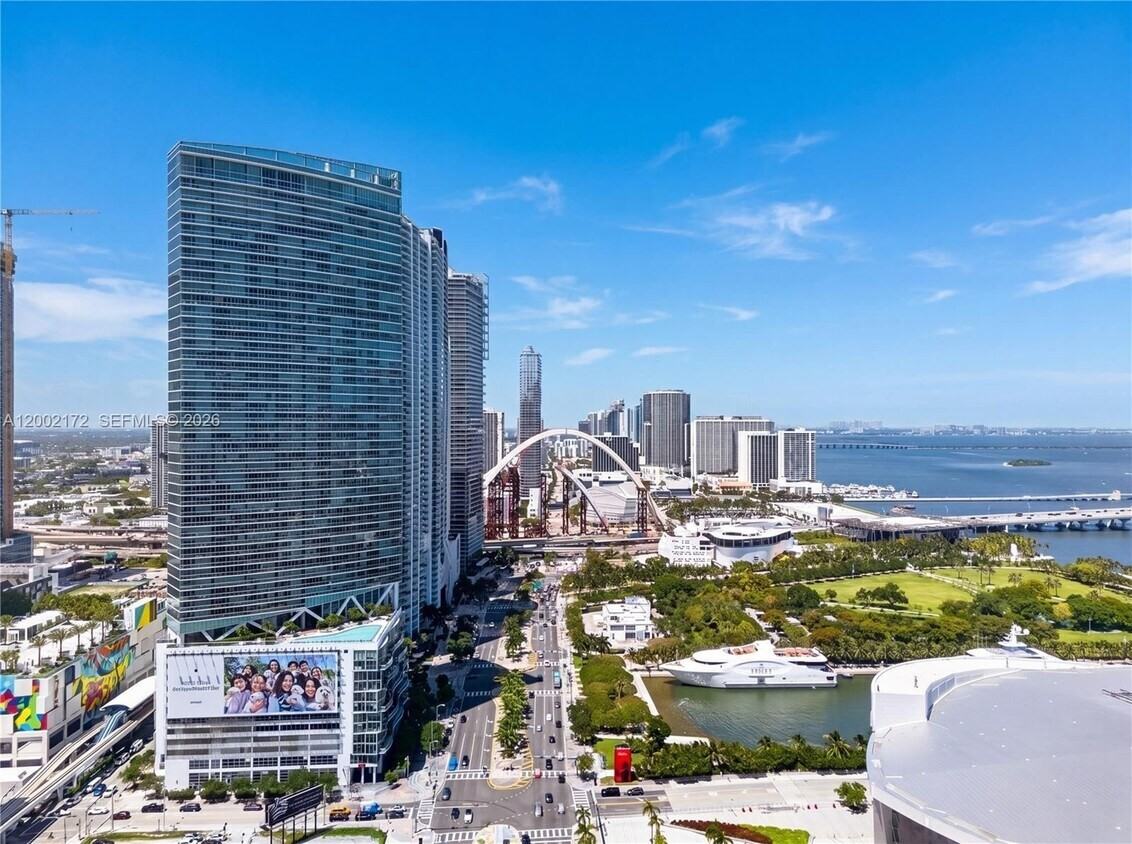 888 Biscayne Boulevard - 3202Apt 3202 #3202 - Photo 2 of 21