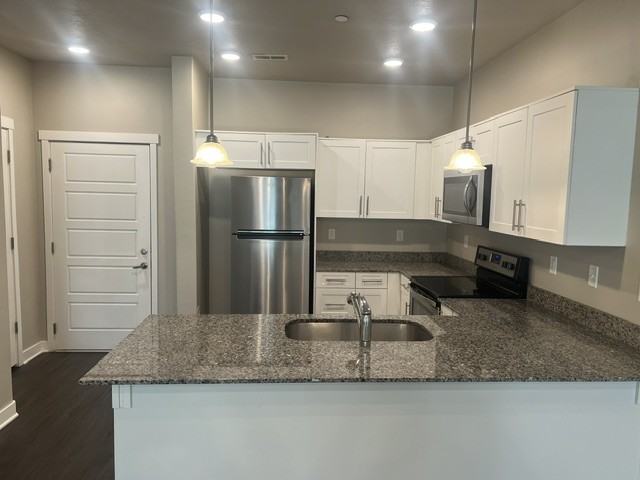 670 E  217 N #202 - Photo 2 of 7